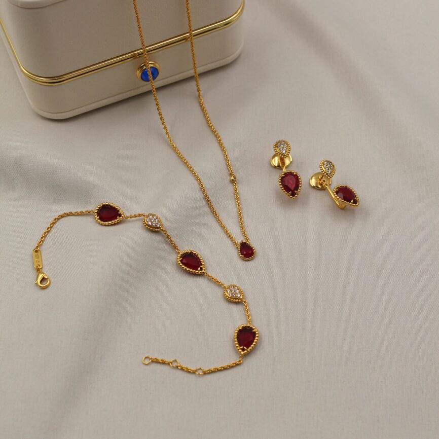 Boucheron Serpent Bohème Ruby and Diamond Haute Joaillerie Suite