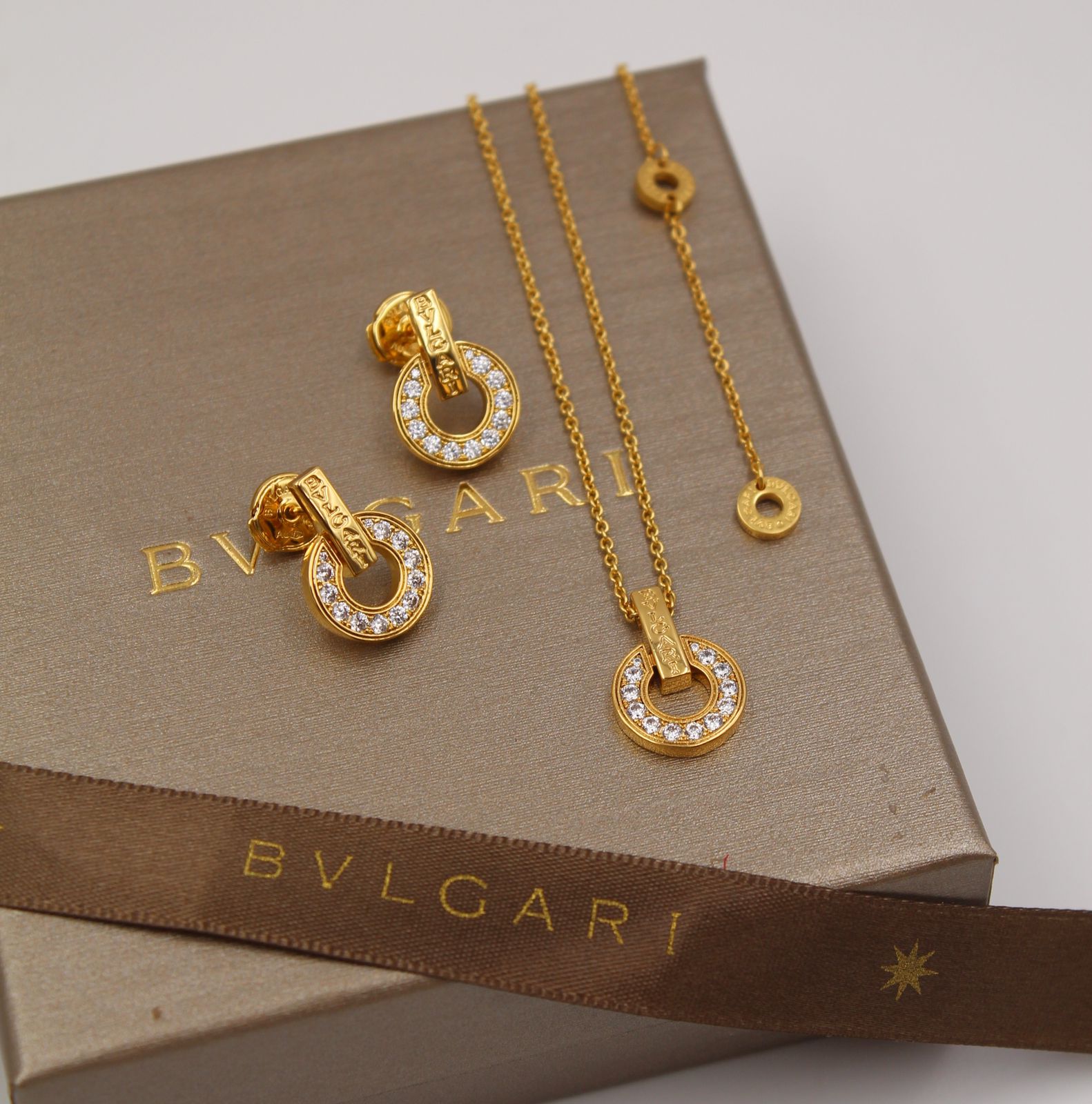 Bvlgari 18K Yellow Gold Pavé Diamond Circular Motif Pendant Necklace and Earring Suite