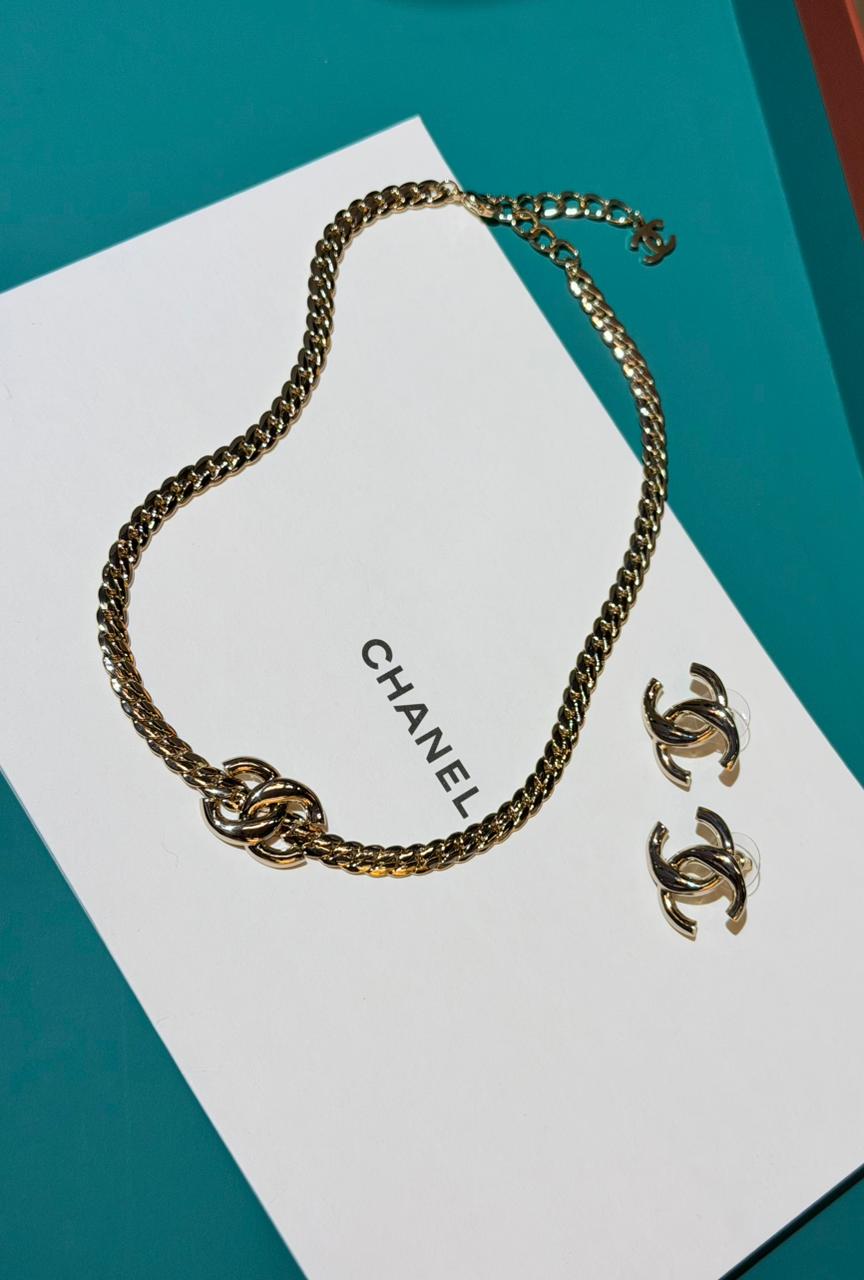 Chanel Interlocking CC Gold-Tone Curb Chain Necklace and Earring Set