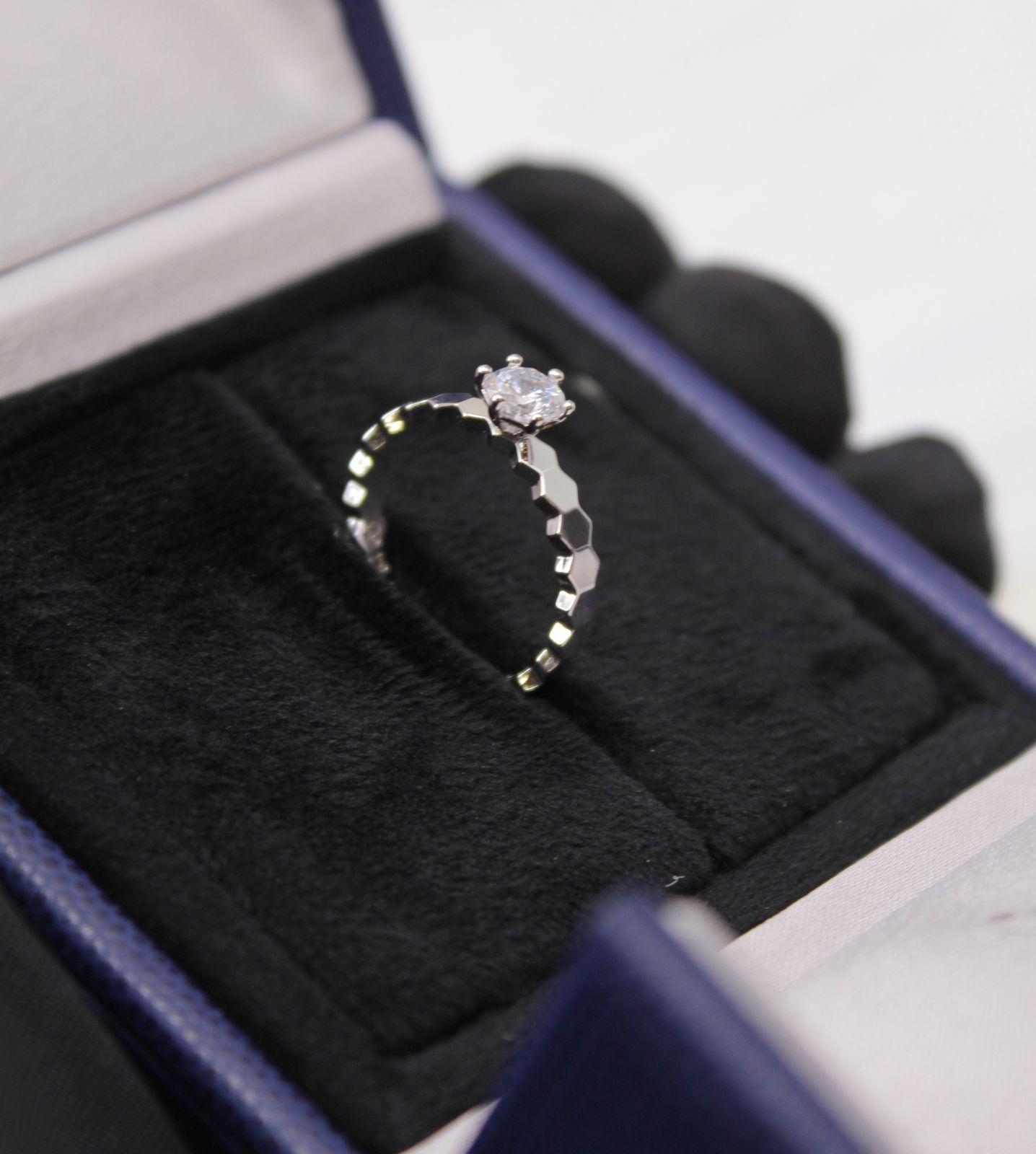 Chaumet Bee My Love Hexagonal Solitaire Ring in Platinum with Brilliant-Cut Diamond