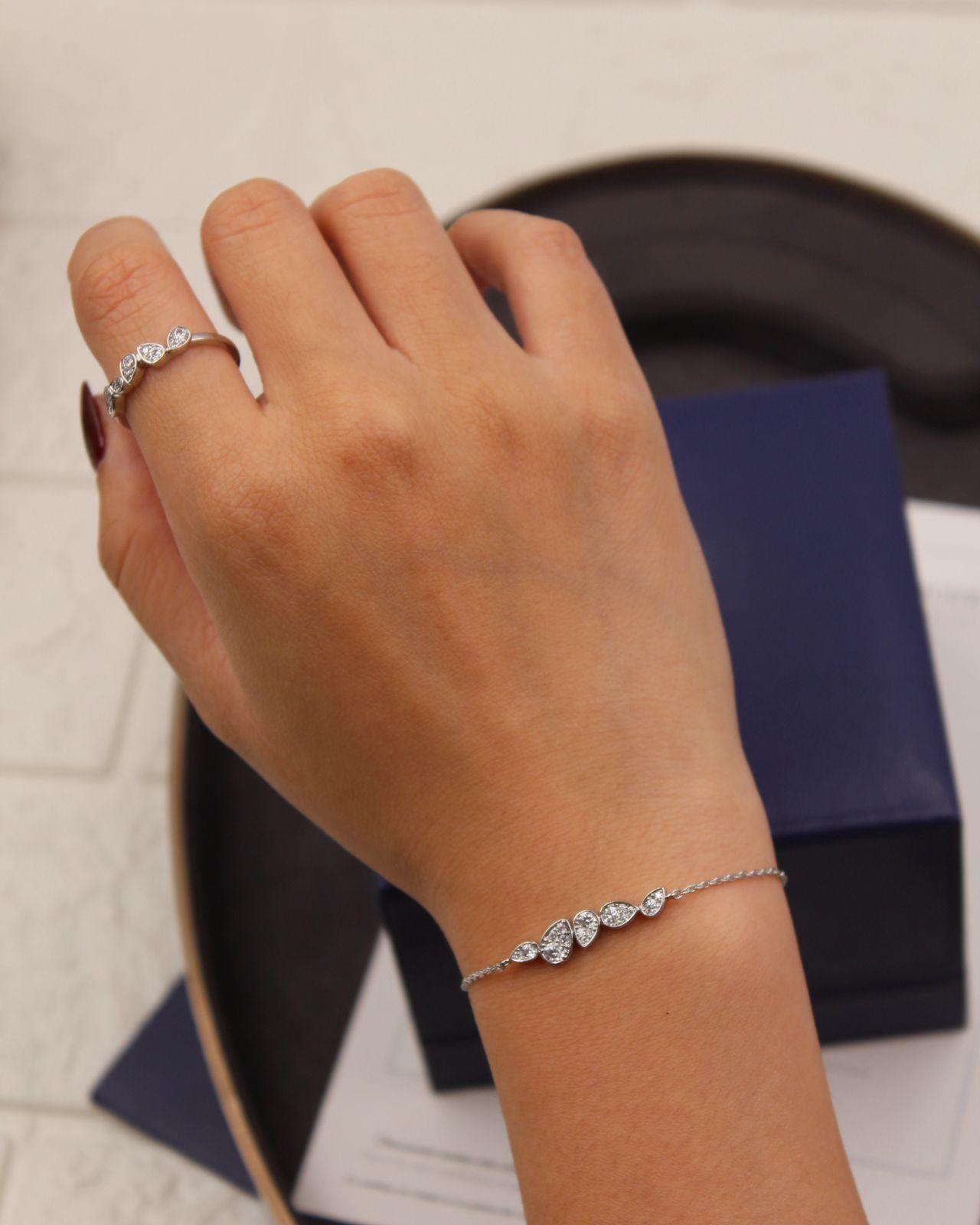 Chaumet Hortensia 18K White Gold and Diamond Ensemble