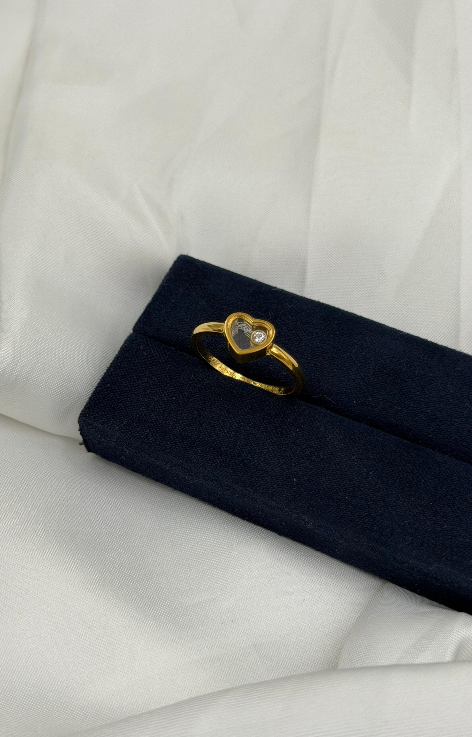 Chopard Happy Diamonds 18K Yellow Gold Floating Diamond Heart Ring