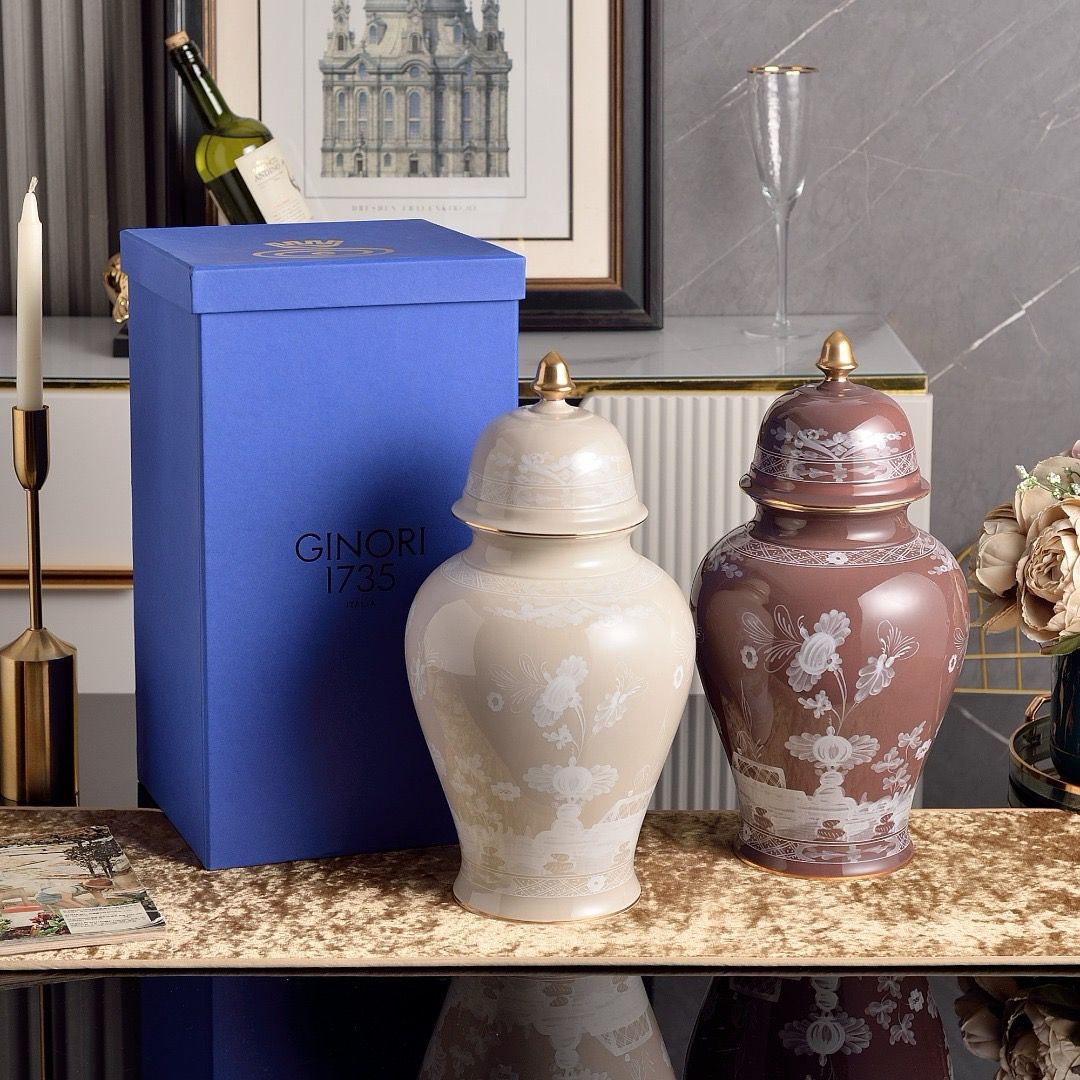 Ginori 1735 Oriente Italiano Porcelain Vases in Cream and Plum