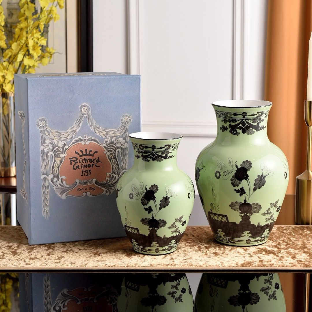 Richard Ginori 1735 Heritage Celadon Porcelain Vase Set