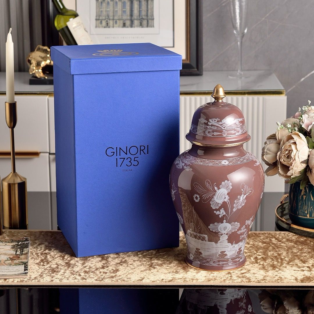 Ginori 1735 Oriente Italiano Lidded Porcelain Vase