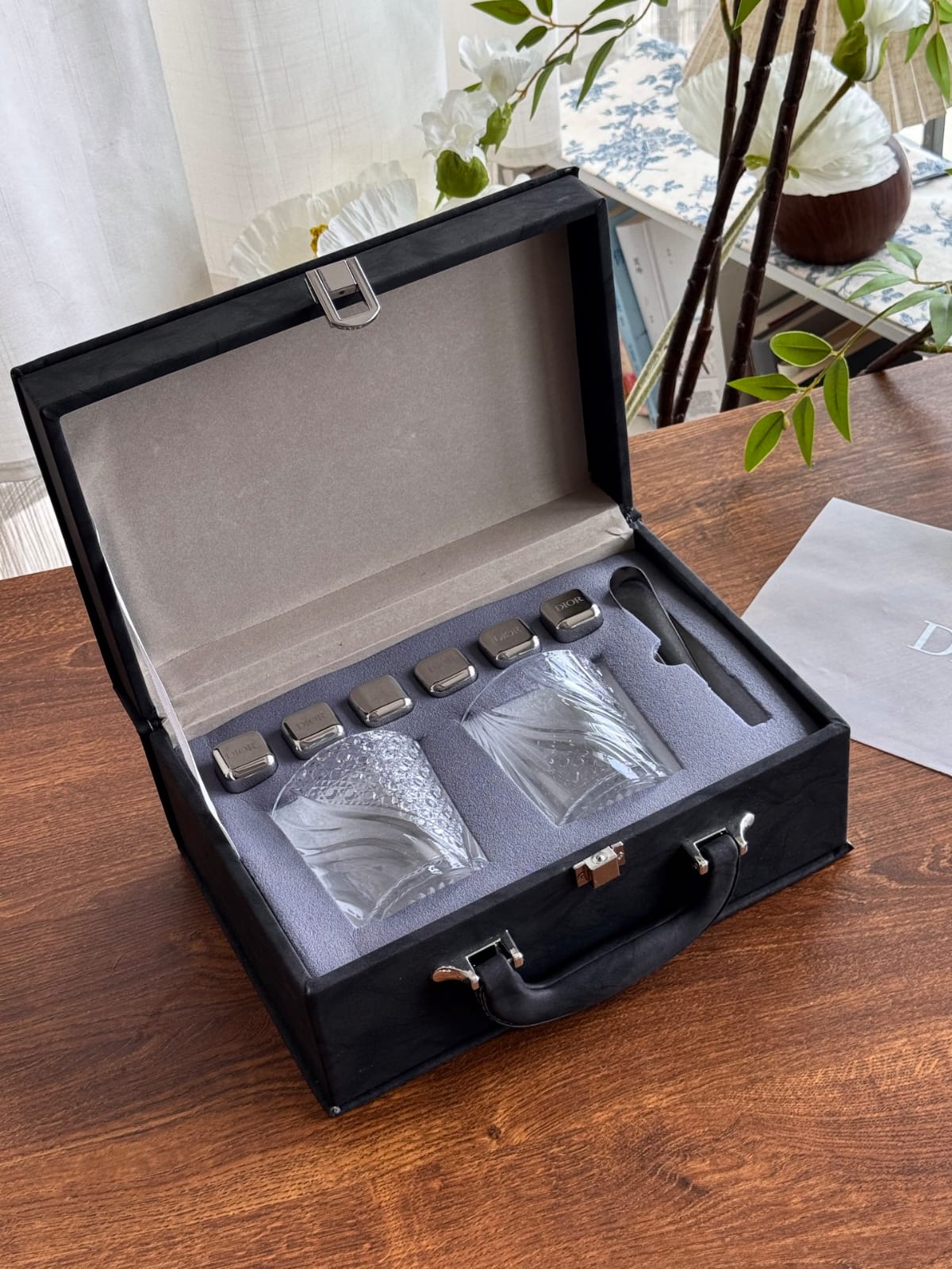 Dior Crystal Spirits & Chilling Set