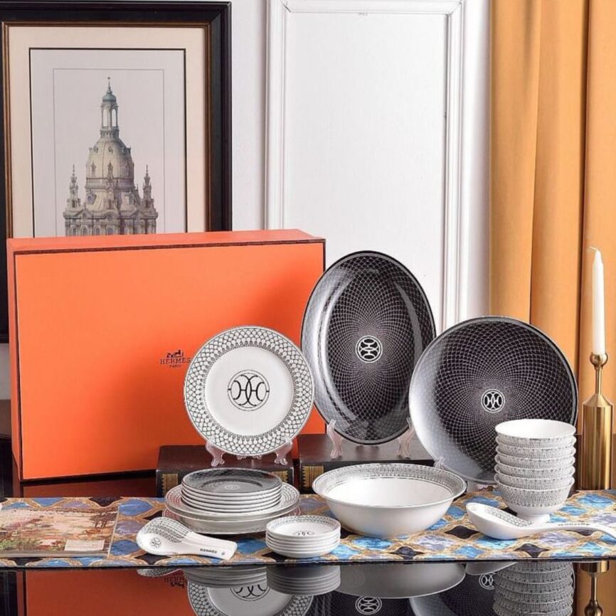 Hermès Mosaique au 24 Porcelain Dinnerware & Cutlery Collection