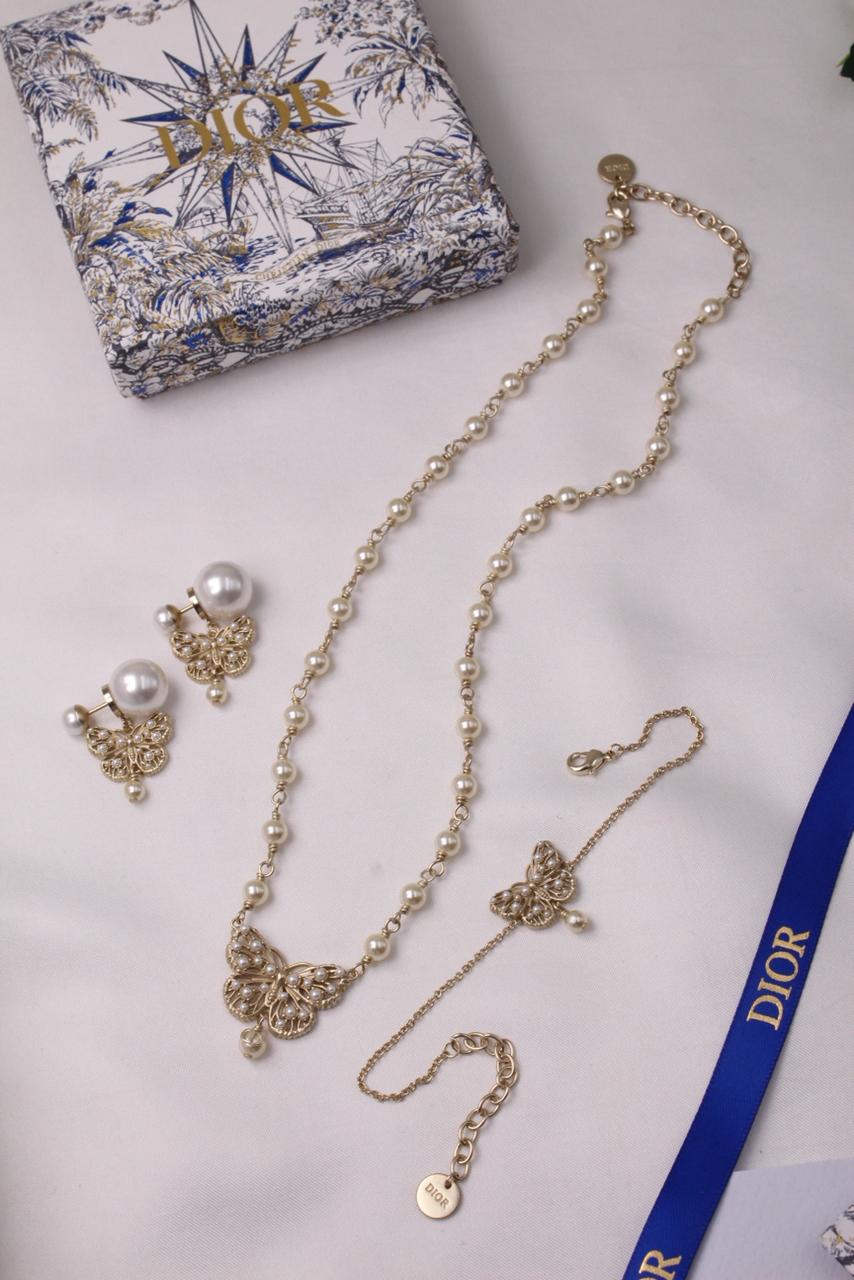 Dior Haute Joaillerie Rose des Vents Butterfly Pearl Suite