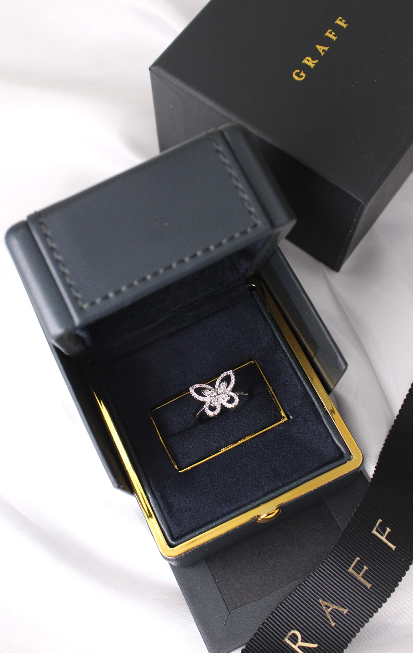 Graff Diamond Butterfly Pavé Ring in White Gold