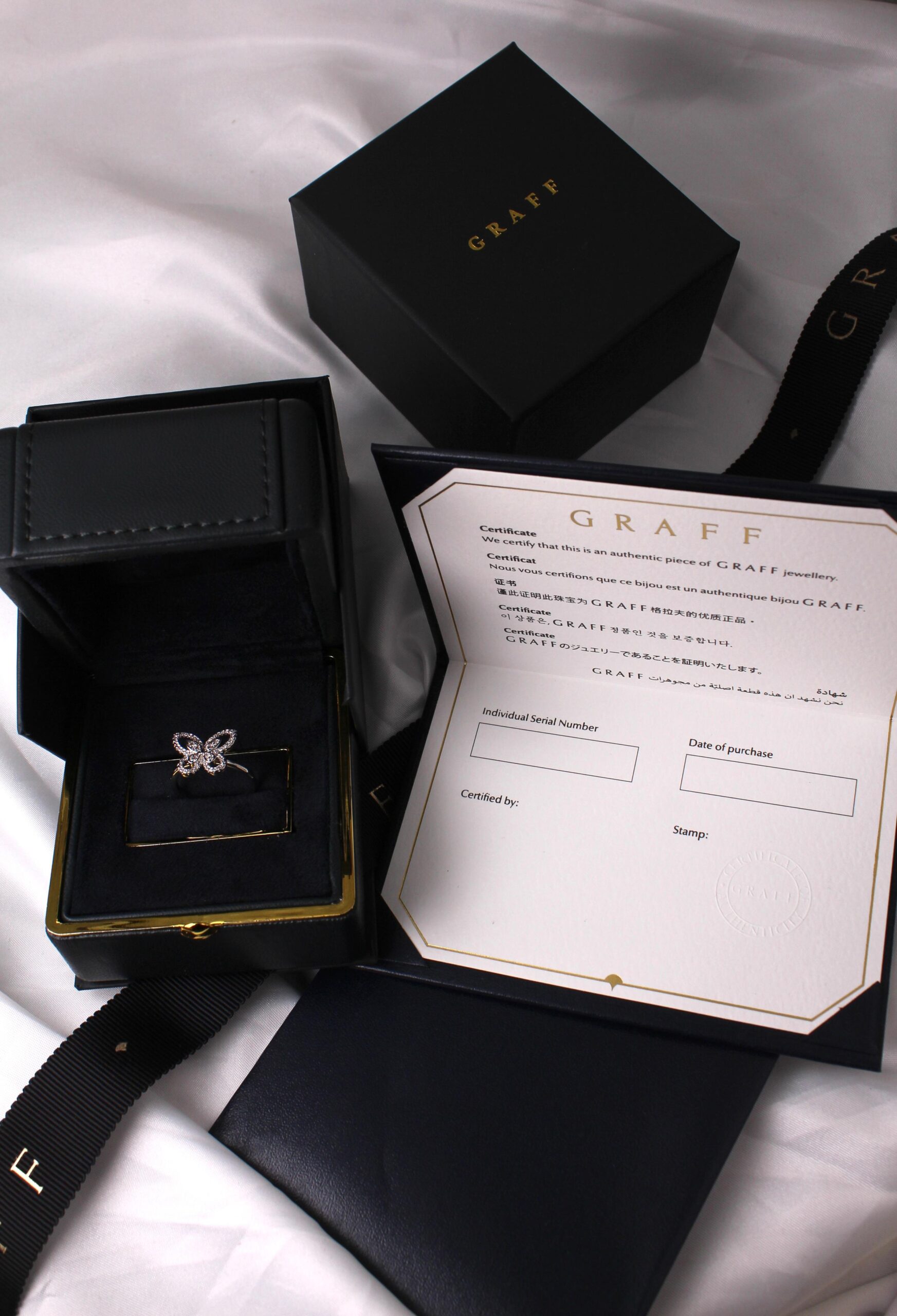 Graff Diamond Butterfly Motif Haute Joaillerie Ring