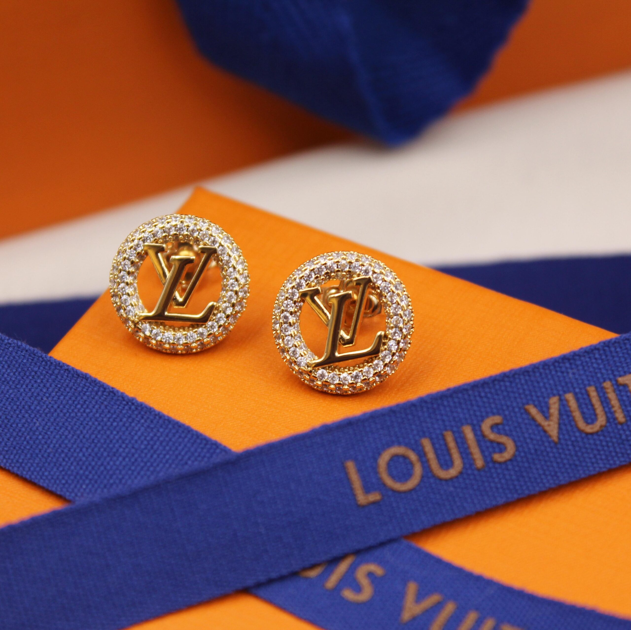 Louis Vuitton 18K Yellow Gold & Pavé Diamond LV Circle Stud Earrings