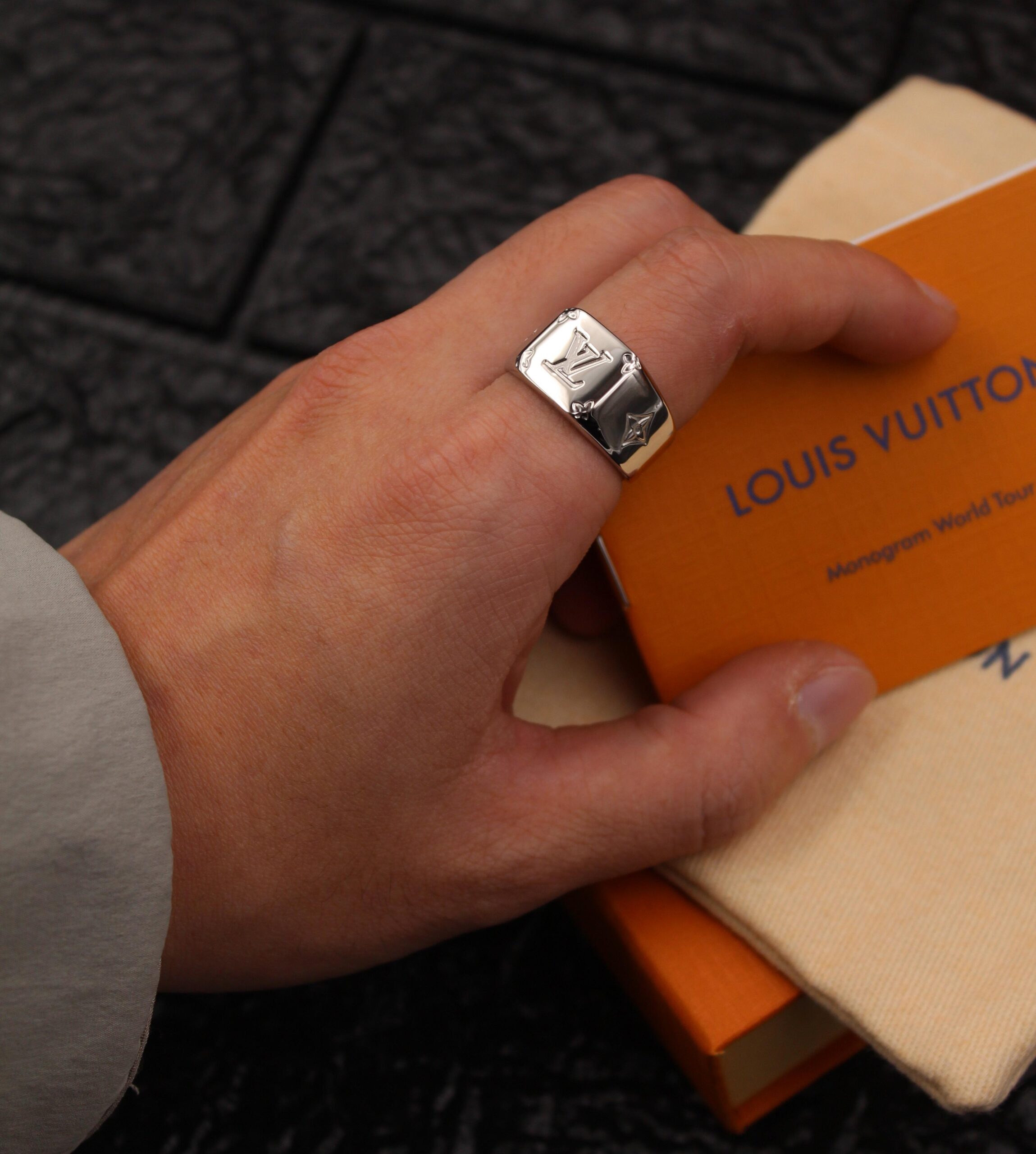 Louis Vuitton Monogram Signature Signet Ring in Polished Silver Finish