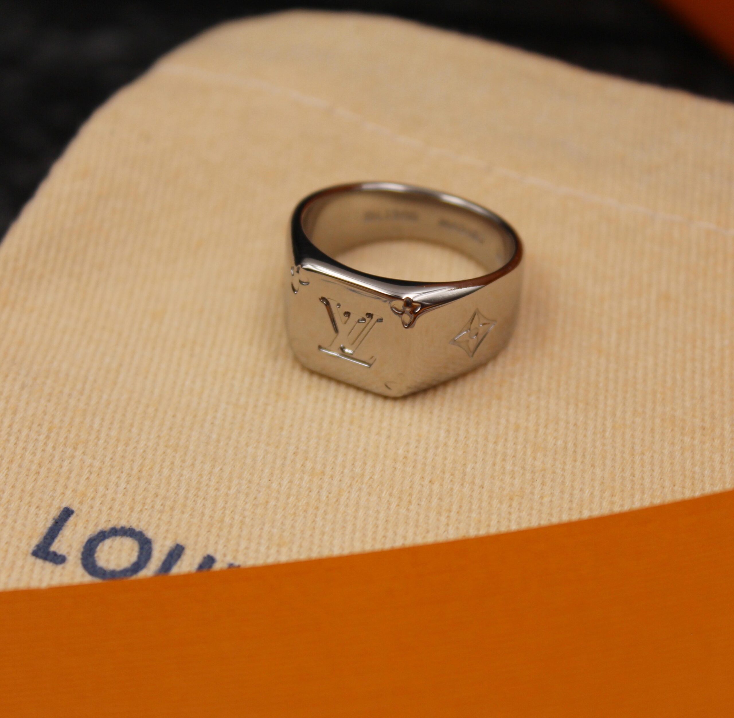 Louis Vuitton Monogram Signet Ring in Polished Silver-Tone Metal