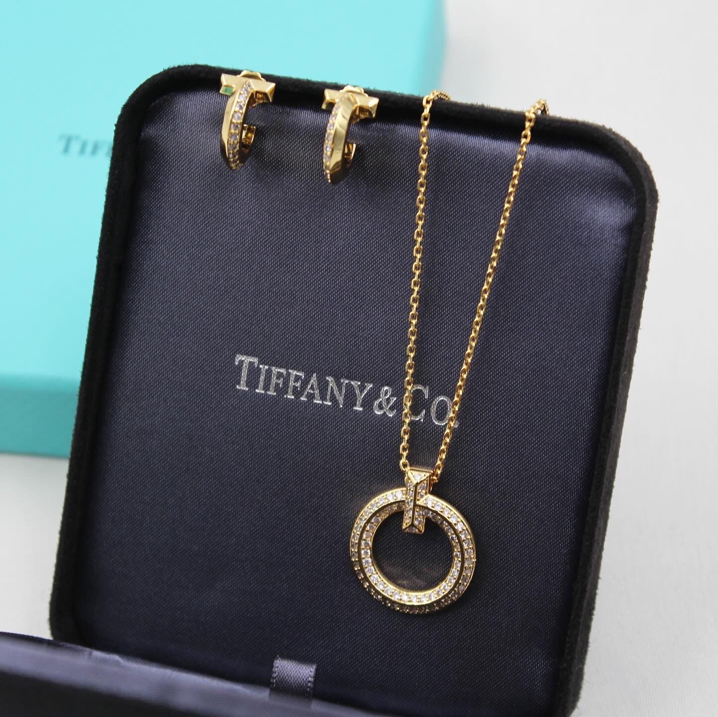 Tiffany & Co. T True Pavé Gold Pendant and Hoop Earring Set