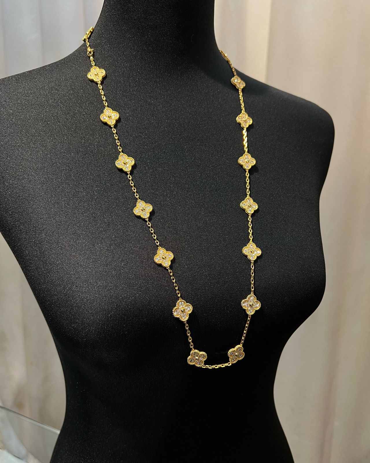 Van Cleef & Arpels Vintage Alhambra 20-Motif Yellow Gold Diamond Long Necklace