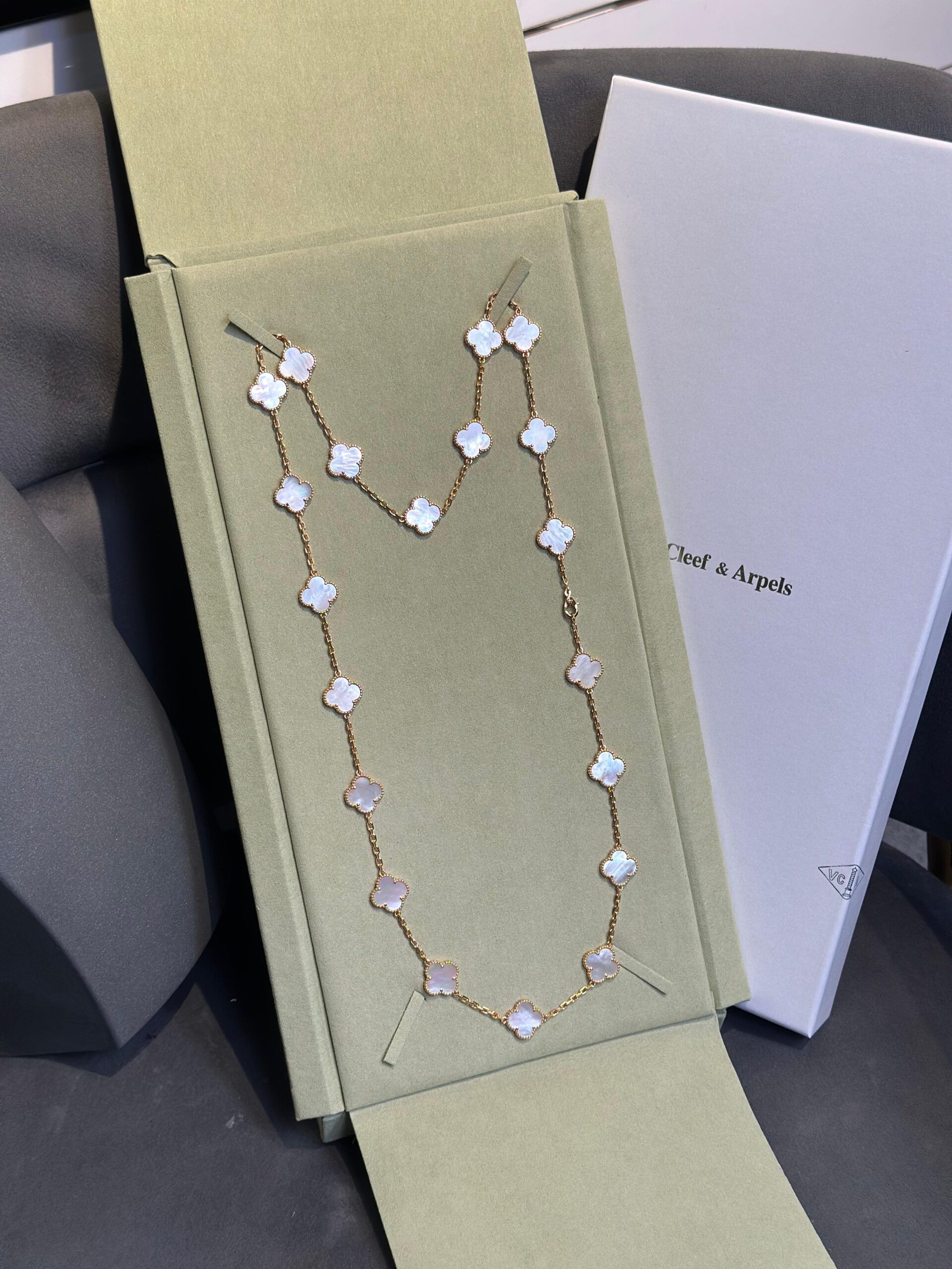 Van Cleef & Arpels Alhambra Vintage Mother-of-Pearl Long Necklace in 18K Yellow Gold