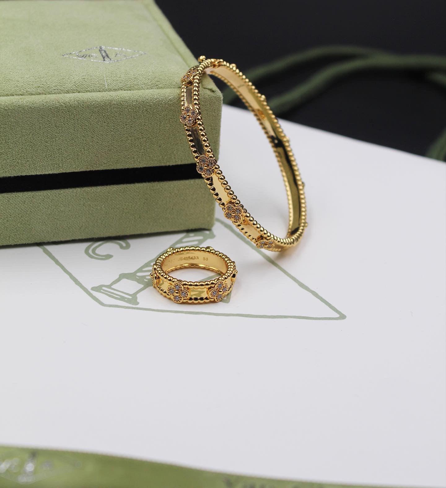 18K Yellow Gold Beaded Clover Pavé Diamond Bangle and Matching Band Set