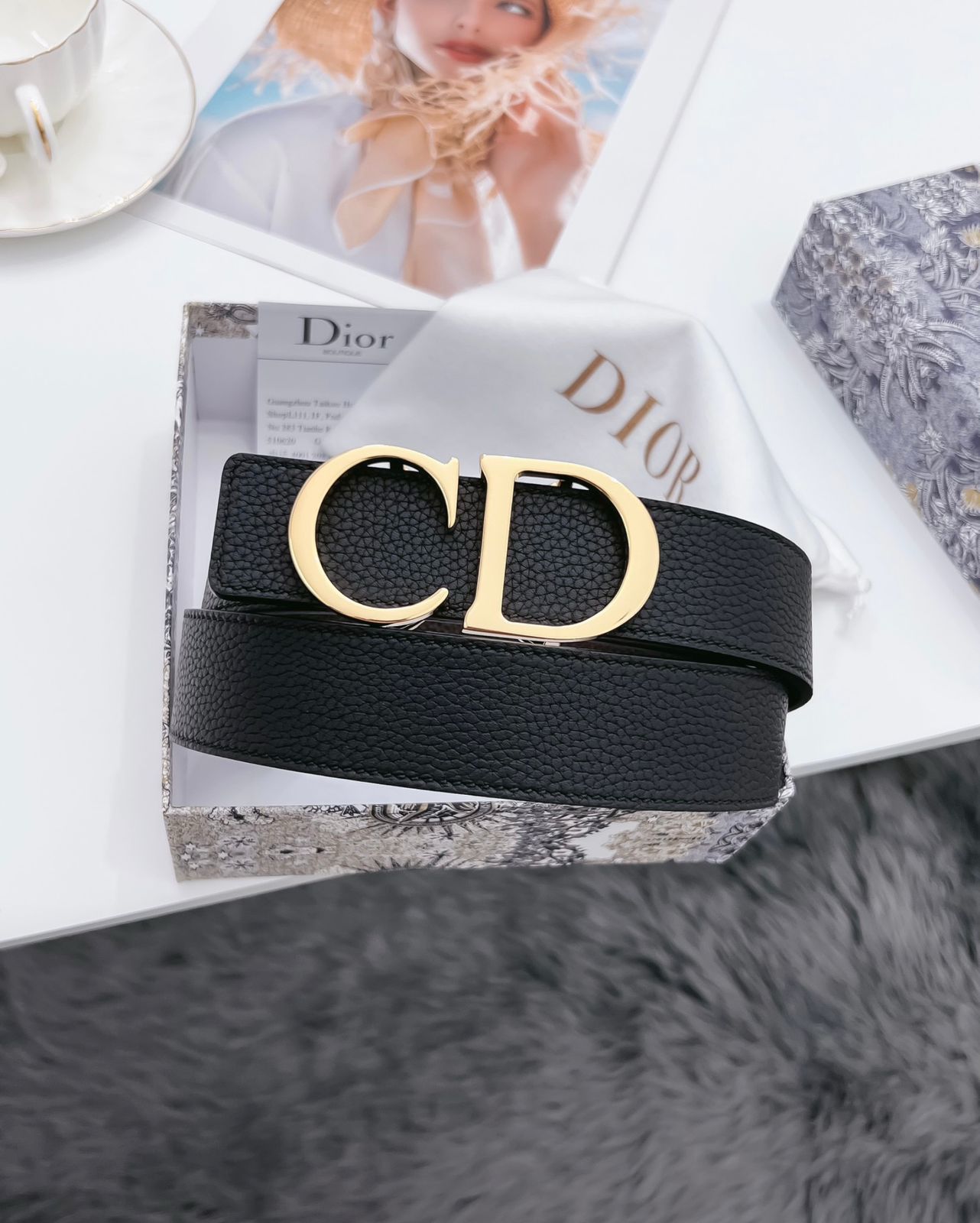 30 Montaigne Reversible Belt in Black Grained Leather with Gold-Tone CD Buckle