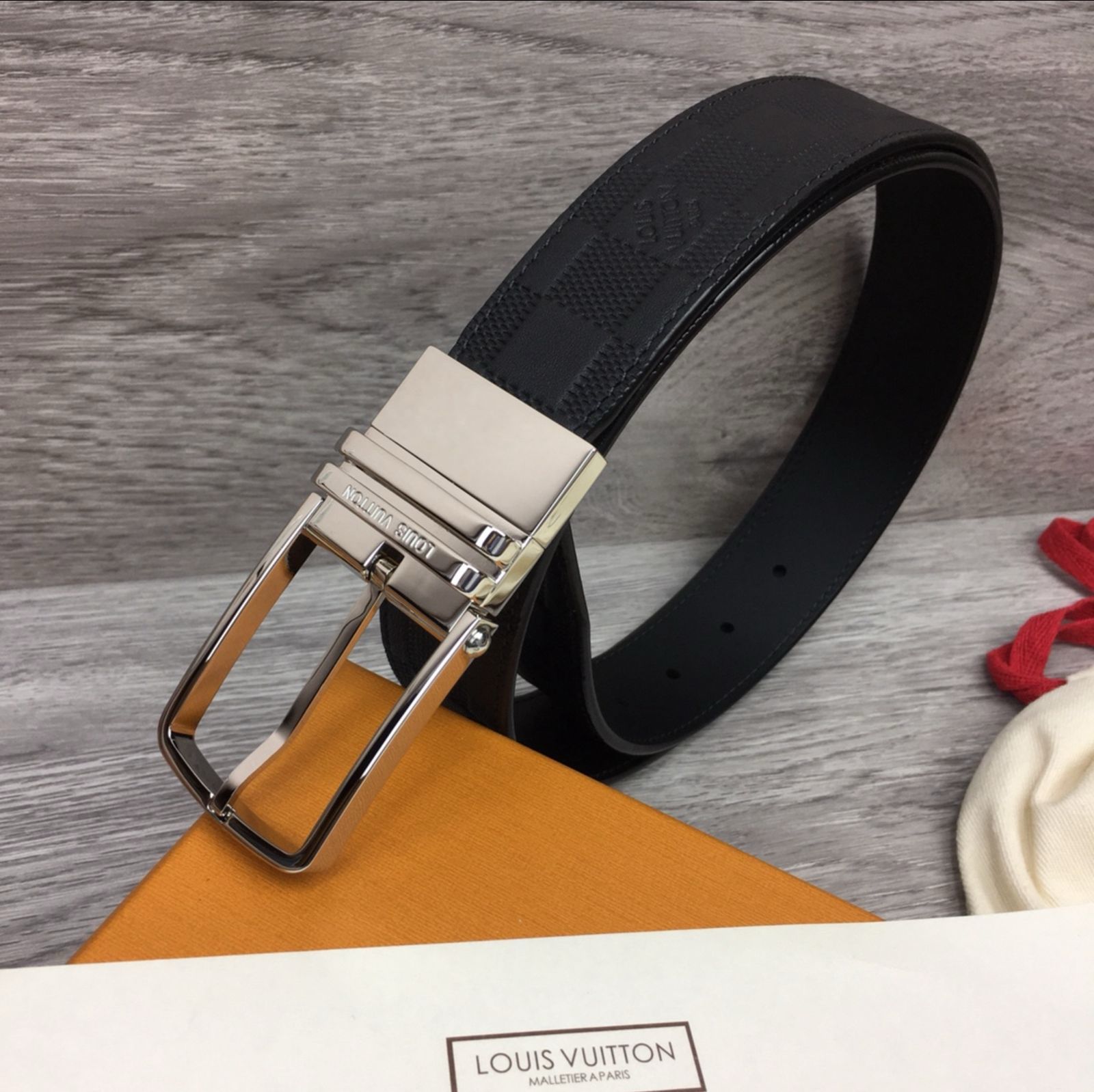 Louis Vuitton Damier Infini Reversible Belt in Black