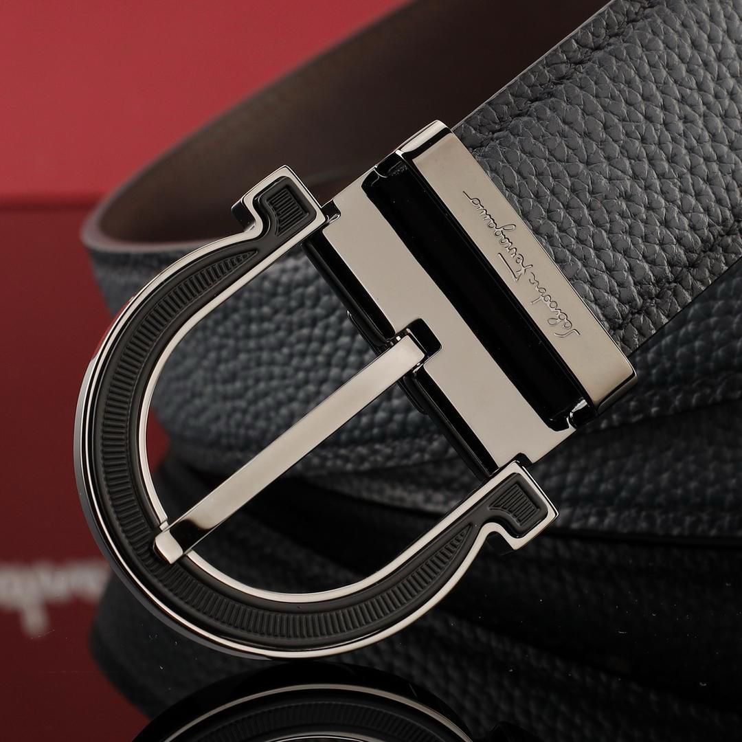 Salvatore Ferragamo Gancini Reversible Belt in Grained Leather