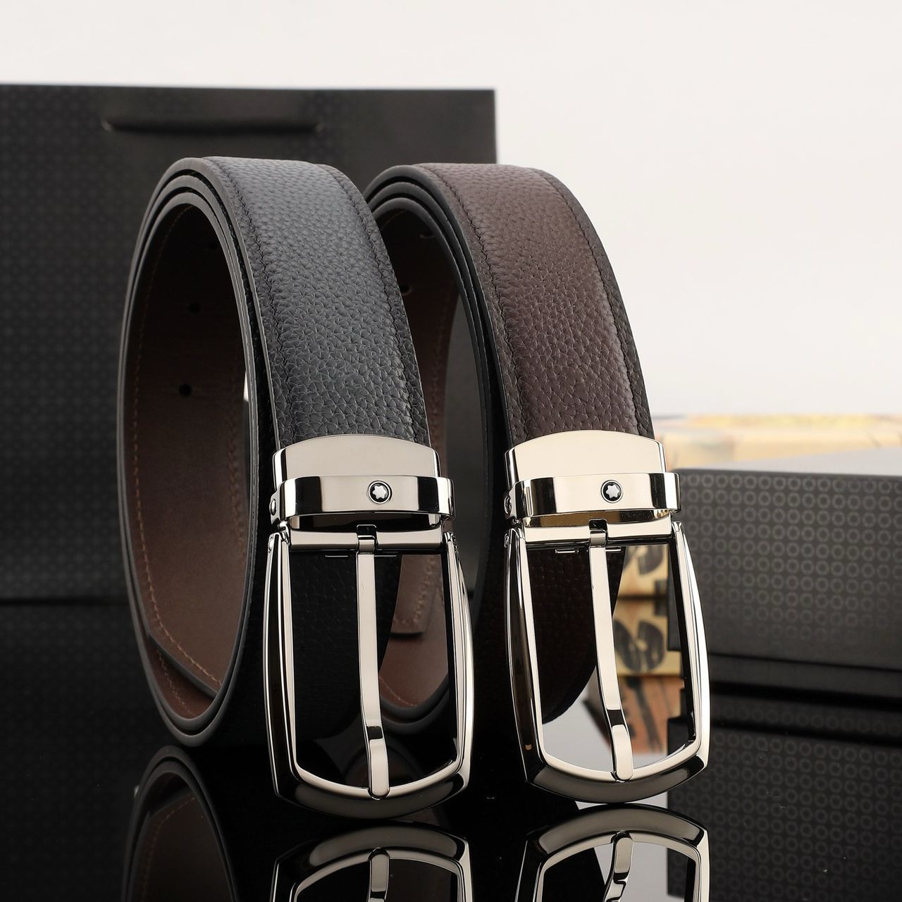 Montblanc Reversible Grained Leather Belt with Polished Pin Buckle