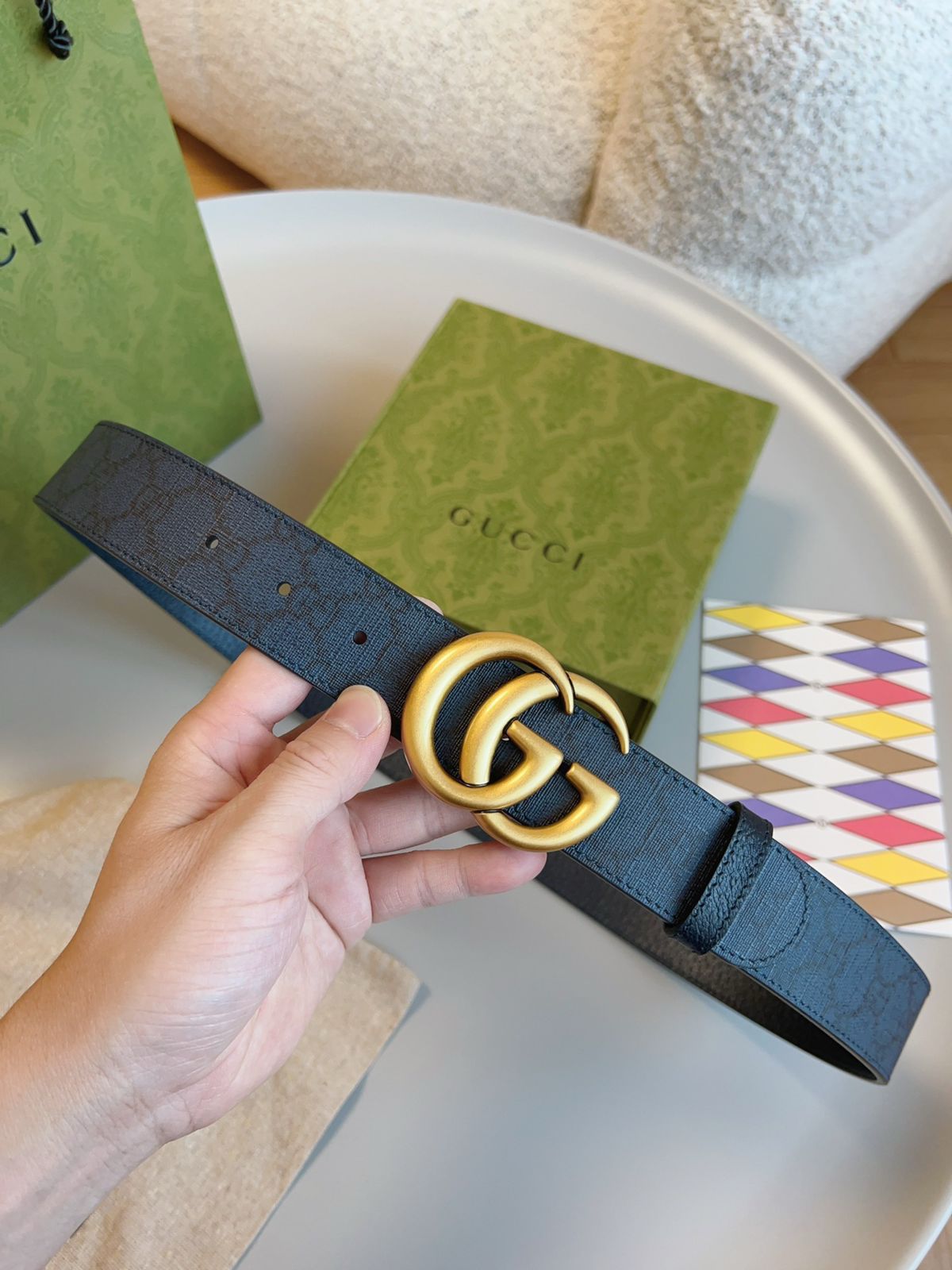 Gucci GG Marmont Reversible Belt in Black Textured Leather