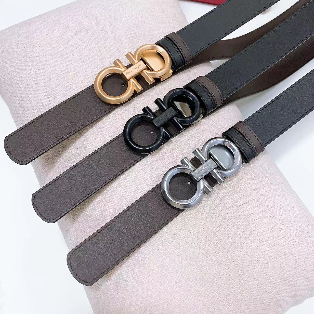 Salvatore Ferragamo Iconic Gancini Reversible Leather Belt